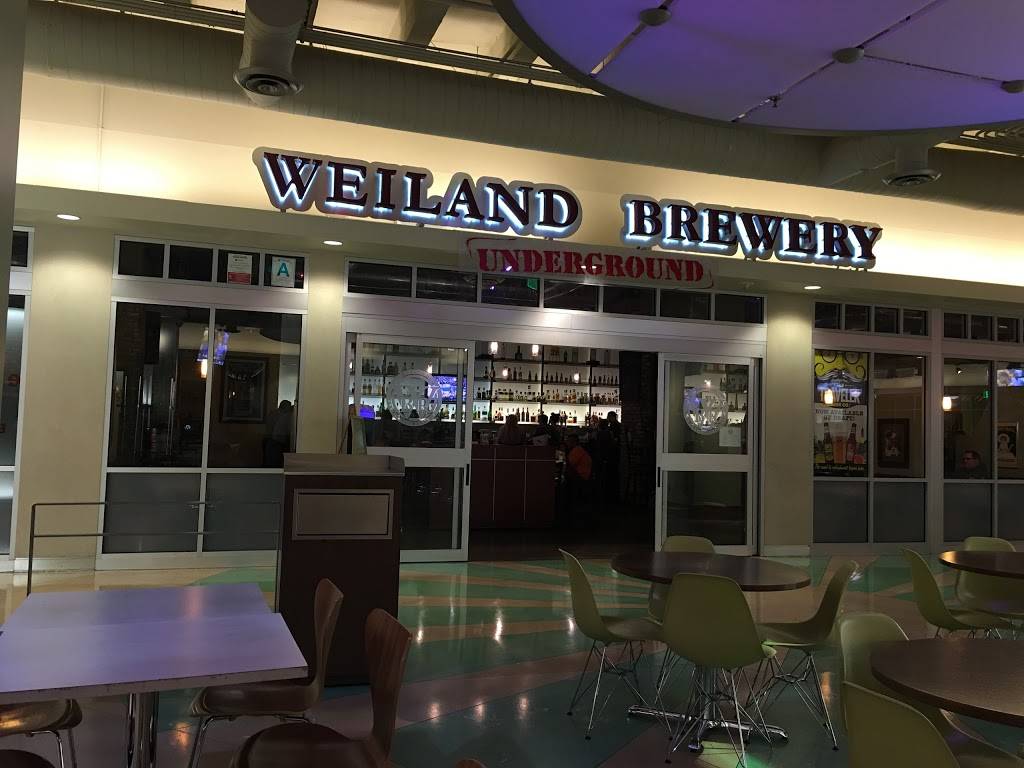 Weiland Brewery Underground | restaurant | 505 S Flower St, Los Angeles, CA 90071, USA | 2136221125 OR +1 213-622-1125