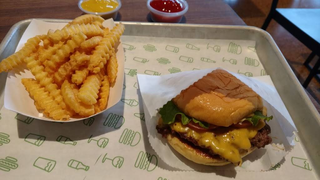 Shake Shack | restaurant | 200 N San Fernando Blvd, Burbank, CA 91502, USA | 7473333040 OR +1 747-333-3040