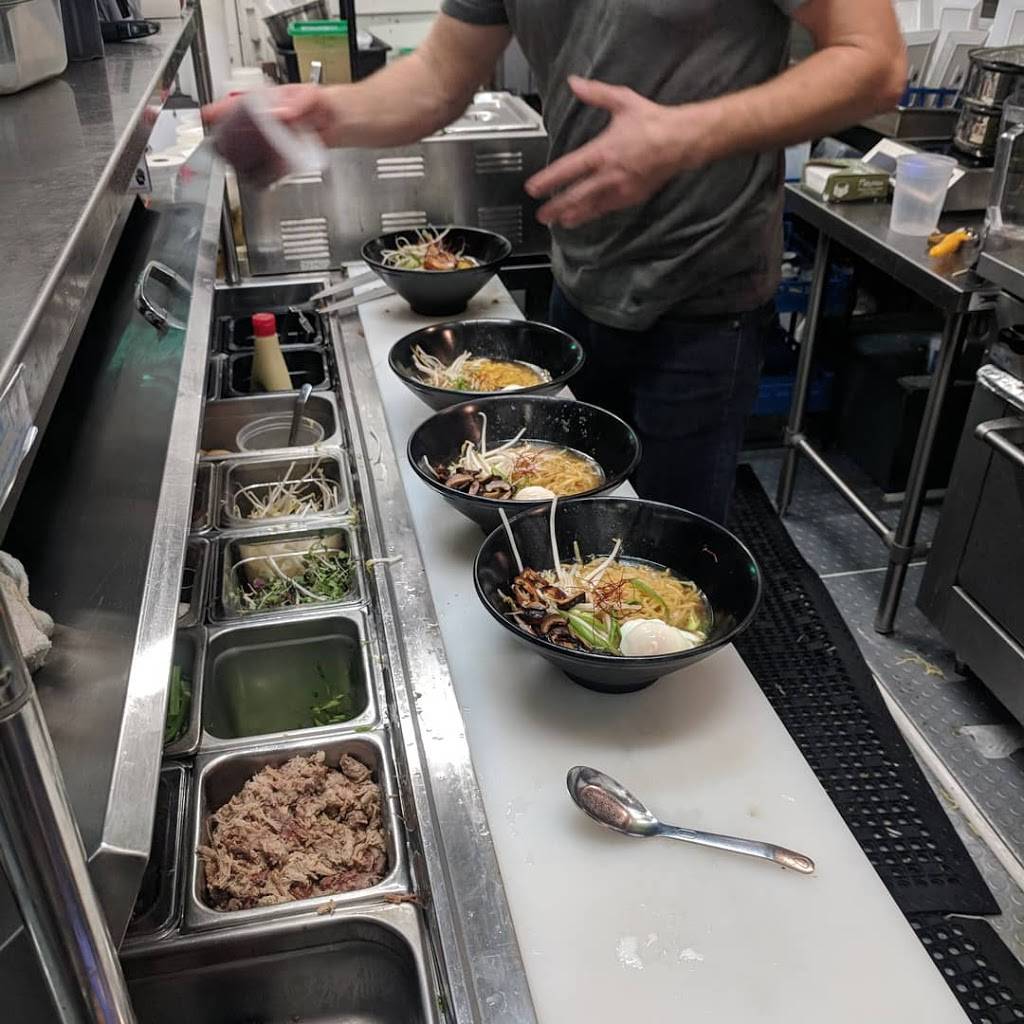 Hai Yall | restaurant | 2915 W Cary St, Richmond, VA 23221, USA | 8043536000 OR +1 804-353-6000