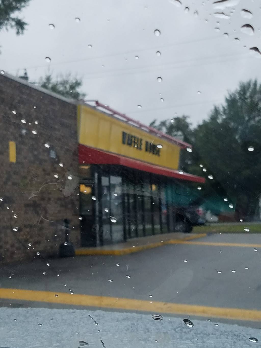 Waffle House | meal takeaway | 907 E Main St, Benson, NC 27504, USA | 9198944188 OR +1 919-894-4188