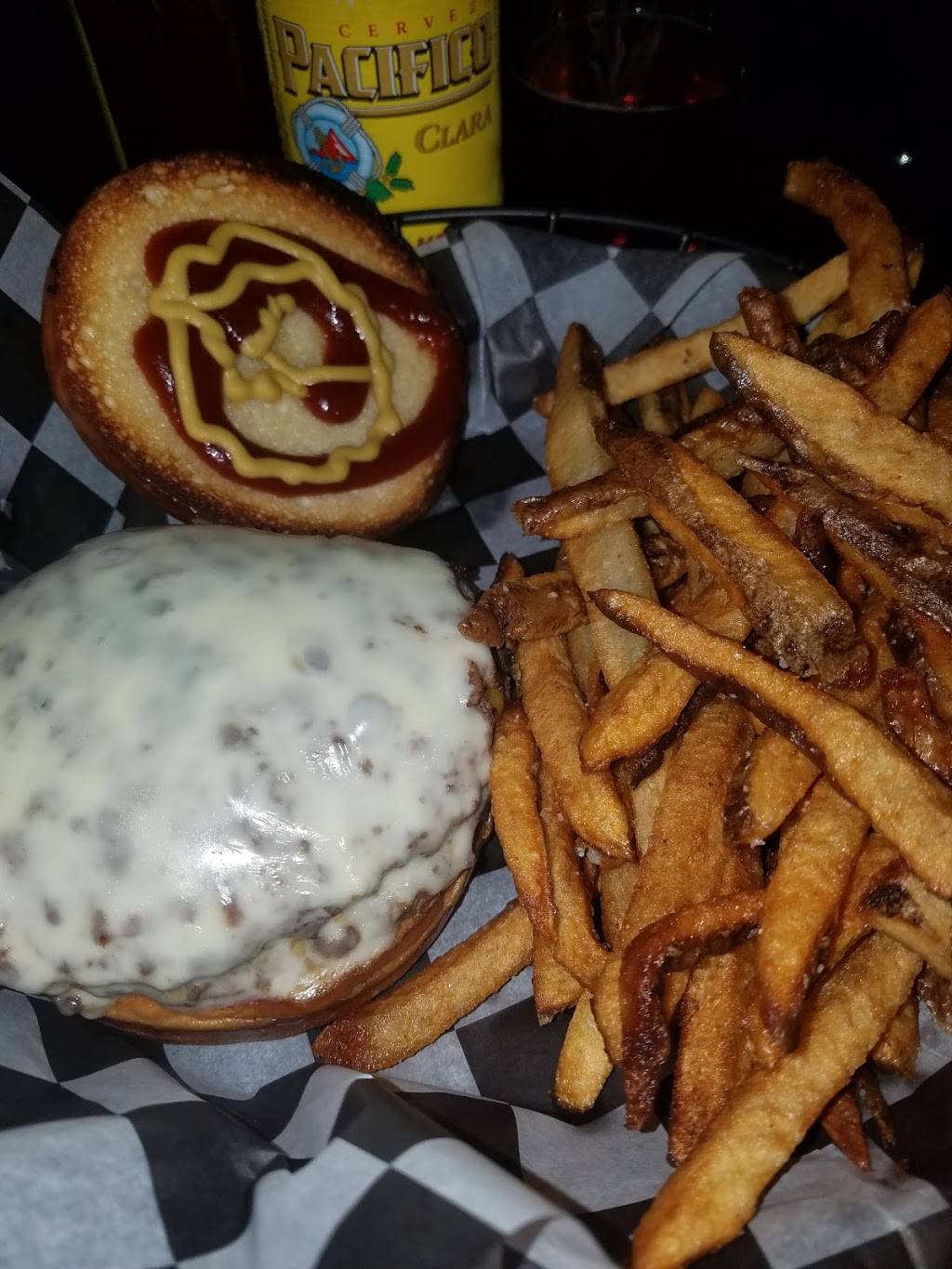 The Avondale Tap | restaurant | 3634 W Belmont Ave, Chicago, IL 60618, USA | 7737548341 OR +1 773-754-8341