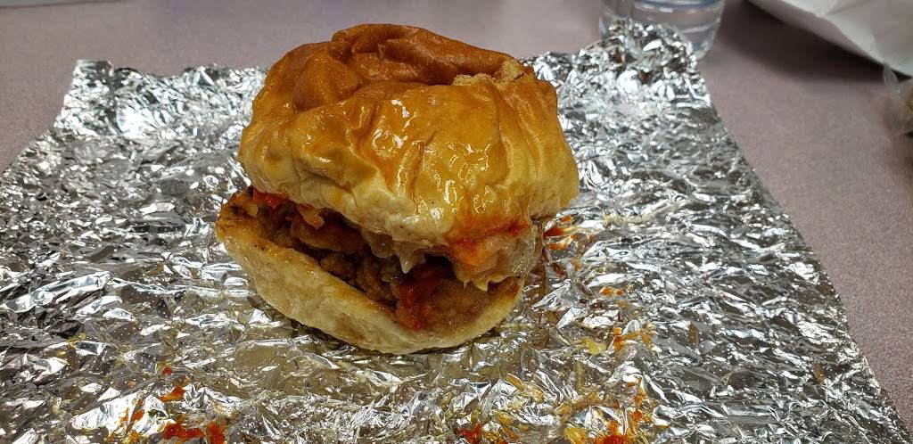 Meltwich Food Co. Barton | restaurant | 1324 Barton St E, Hamilton, ON L8H 2W1, Canada | 2893890520 OR +1 289-389-0520