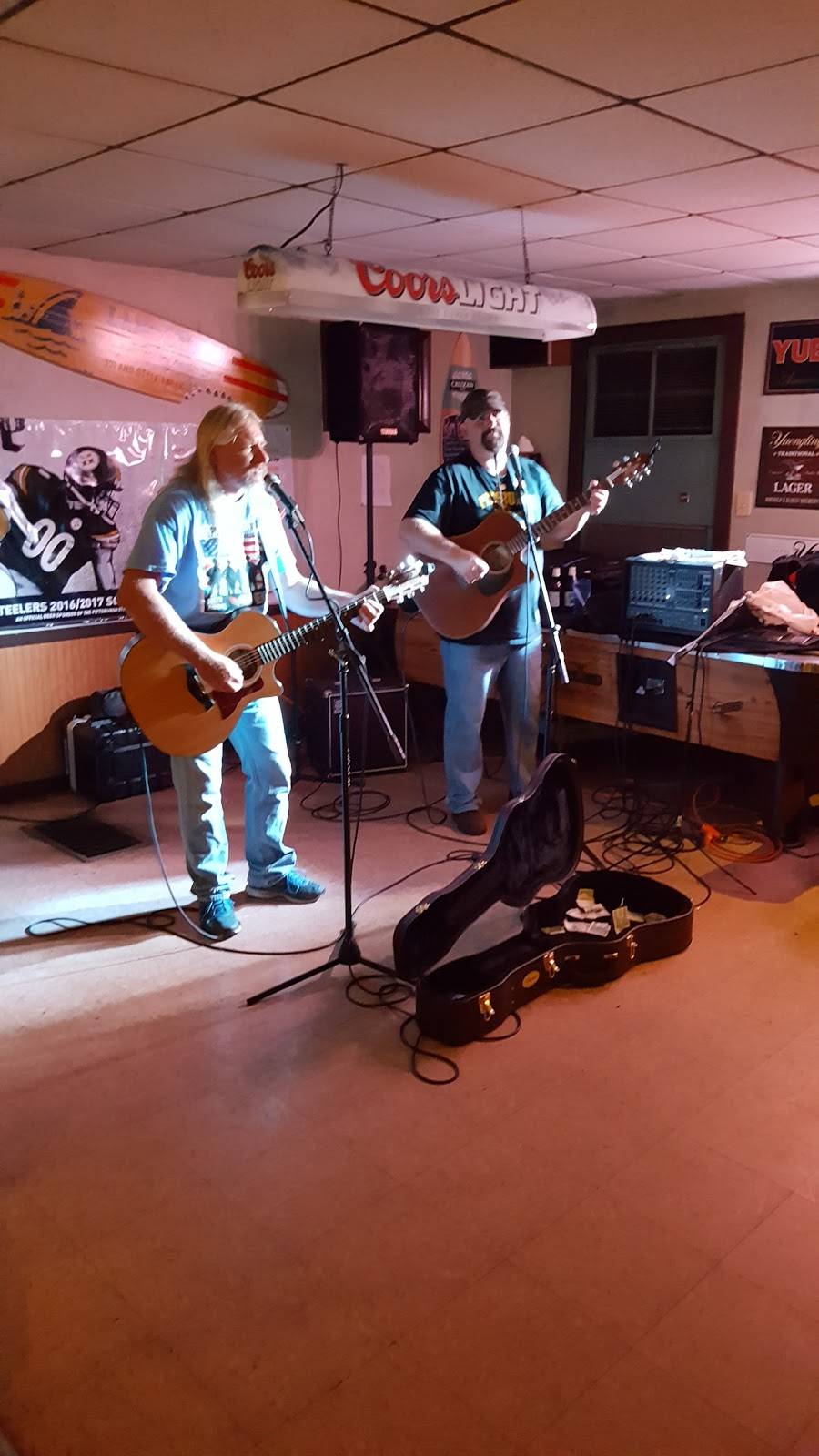 Barefoot Bar & Grill | restaurant | 614 Schenley Rd, Leechburg, PA 15656, USA | 7248457624 OR +1 724-845-7624