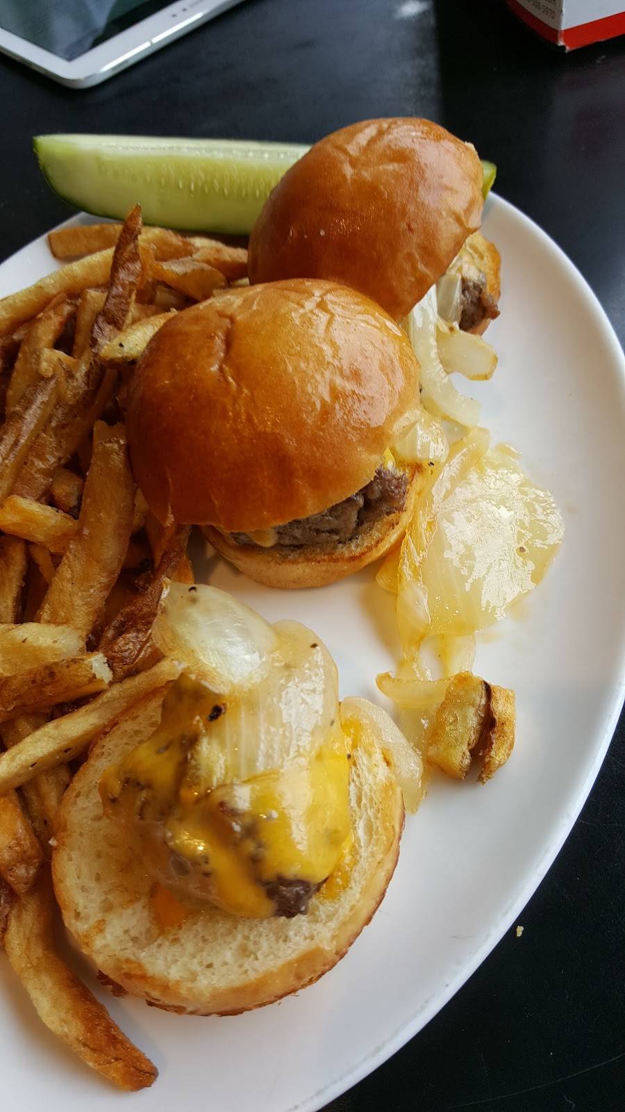 Rosie OGradys | night club | 279 W Nine Mile Rd, Ferndale, MI 48220, USA | 2485919163 OR +1 248-591-9163