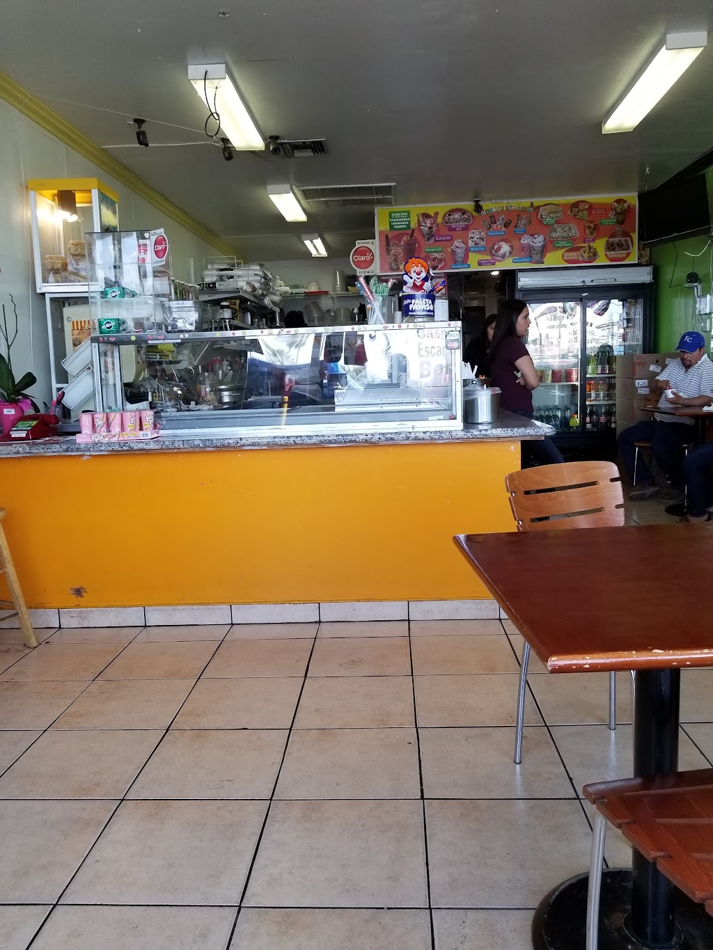 Monarca Ice Cream & Crepes | restaurant | 1719 Wilson Rd, Bakersfield, CA 93304, USA | 6613977926 OR +1 661-397-7926