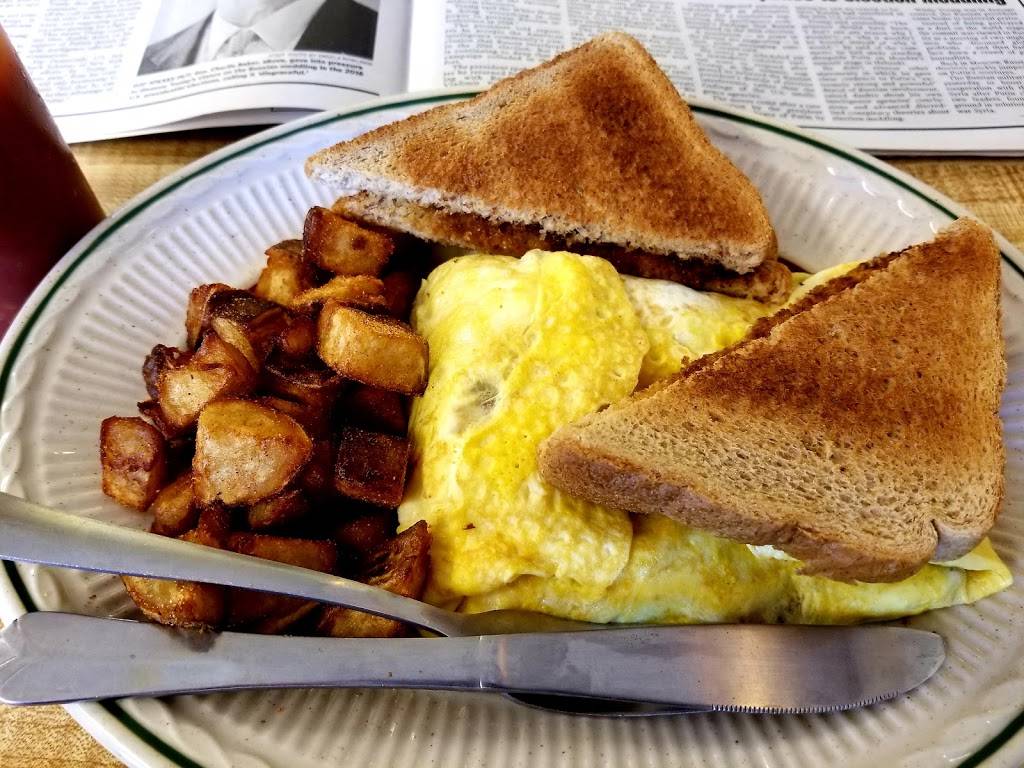 Brown Bag Deli | meal takeaway | 125 Weymouth St, Rockland, MA 02370, USA | 7818713354 OR +1 781-871-3354