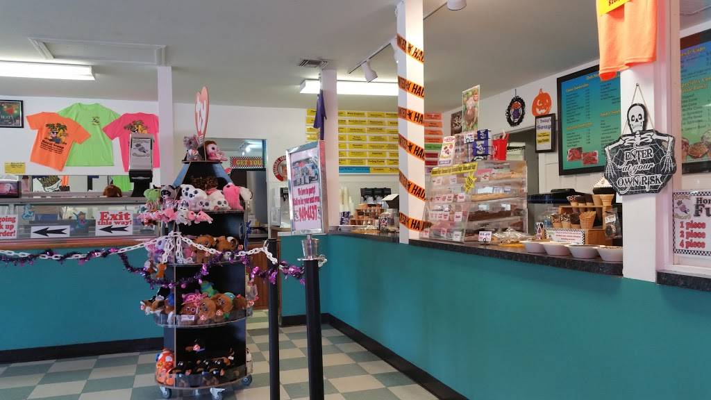 Royal Scoop Homemade Ice Cream | restaurant | 15 8th St, Bonita Springs, FL 34134, USA | 2399922000 OR +1 239-992-2000