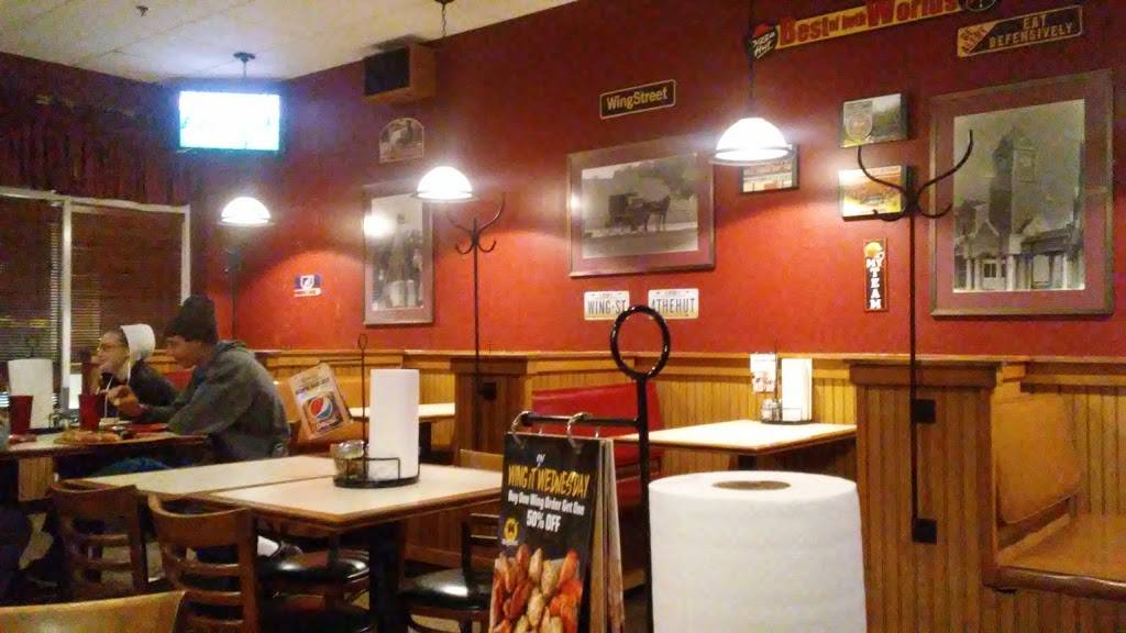 Pizza Hut | restaurant | 15961 E High St, Middlefield, OH 44062, USA | 4406321188 OR +1 440-632-1188