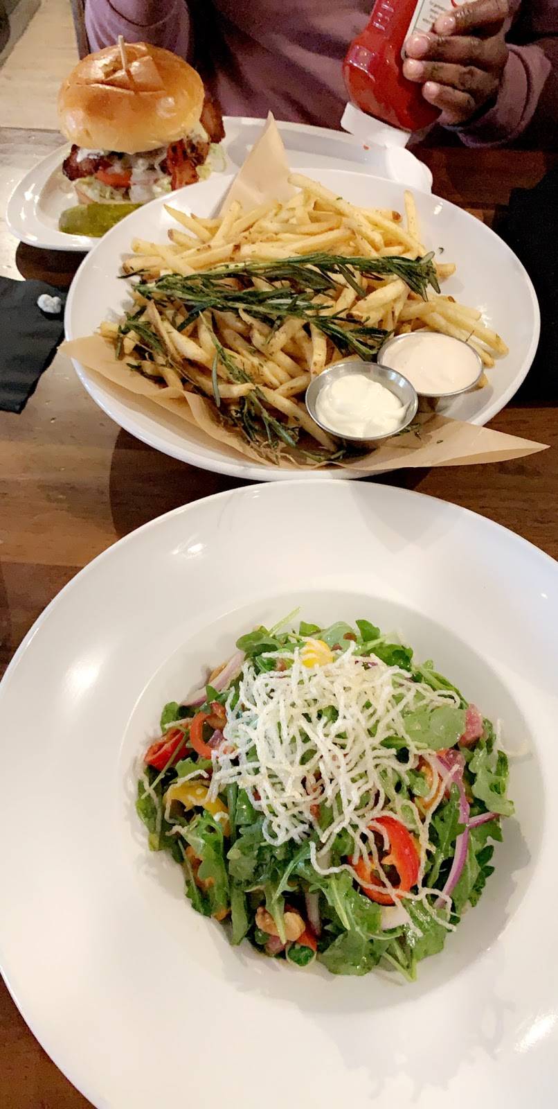 Central Kitchen + Bar | restaurant | 660 Woodward Ave #4A, Detroit, MI 48226, USA | 3139639000 OR +1 313-963-9000