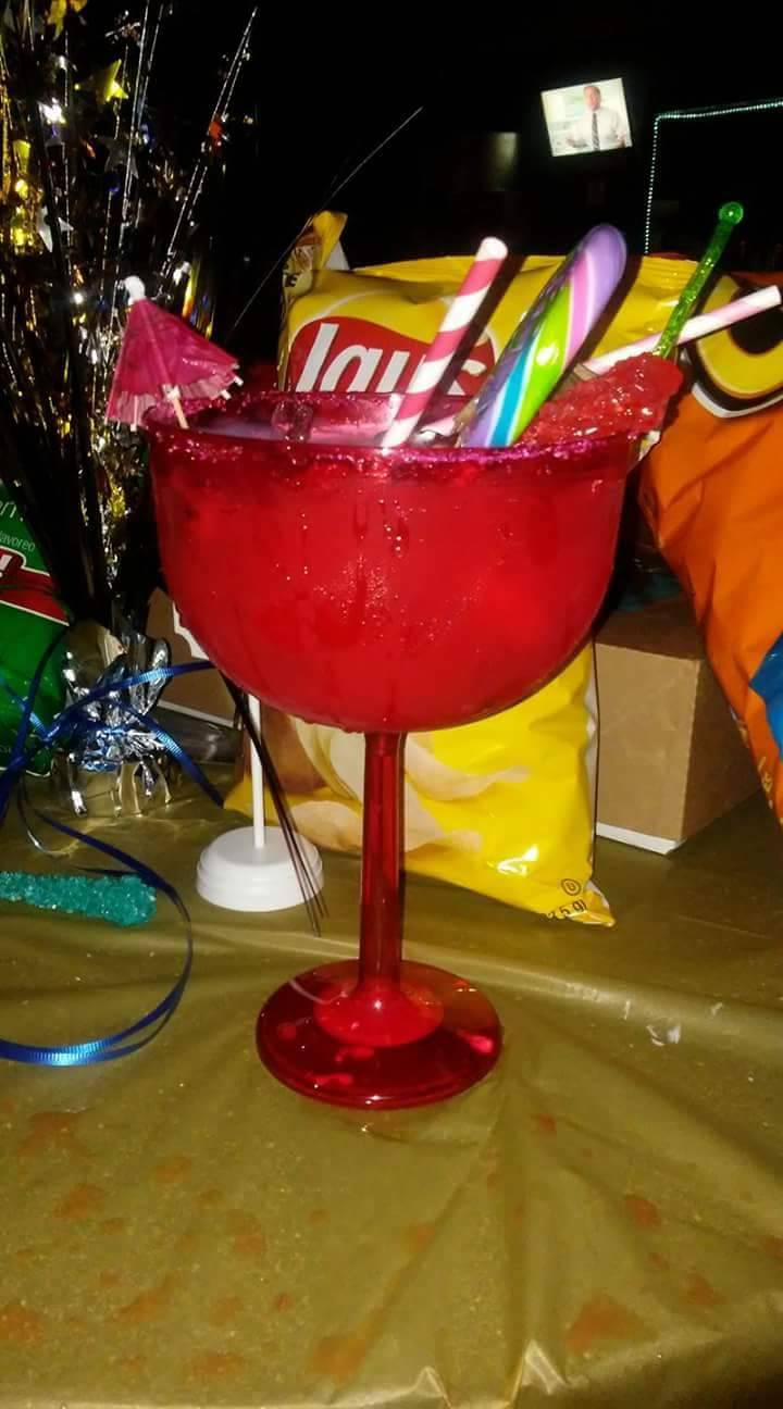 Magnet Bar | restaurant | 8091 Colerain Ave, Cincinnati, OH 45239, USA | 5138349353 OR +1 513-834-9353