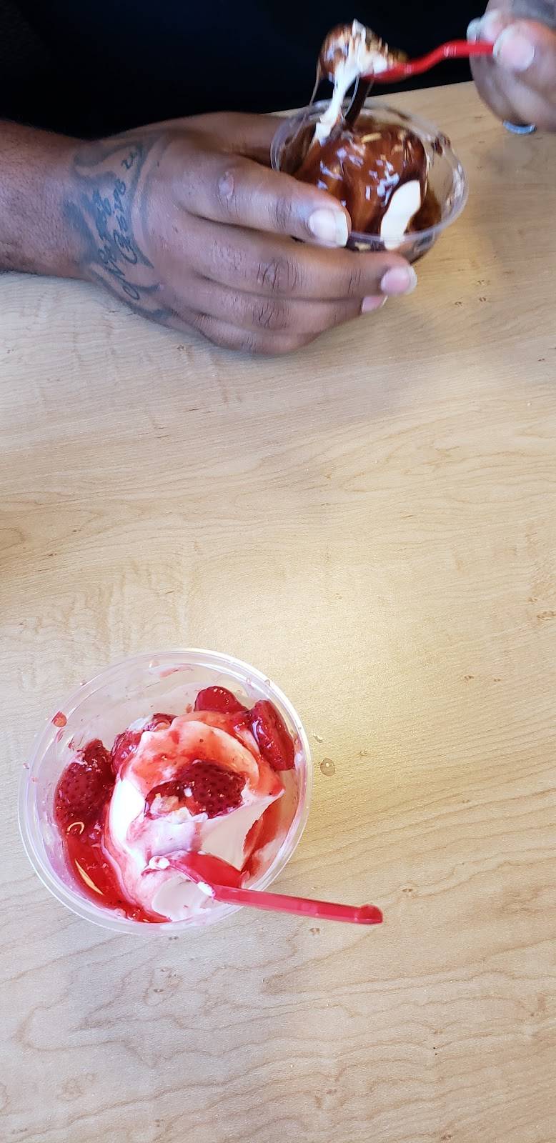 Dairy Queen Grill & Chill | restaurant | 2230 N Scottsdale Rd, Scottsdale, AZ 85257, USA | 4809470577 OR +1 480-947-0577