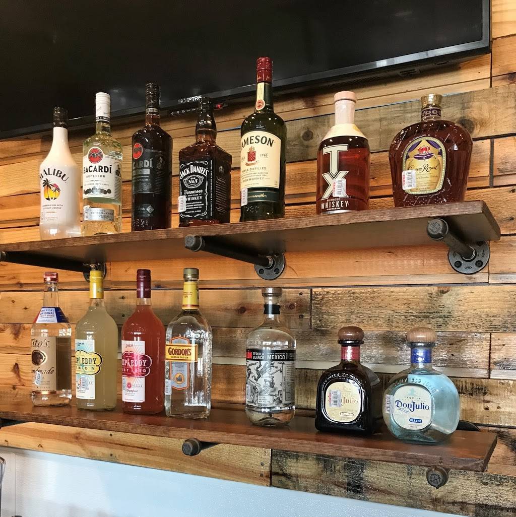 Wicked Wing Pub | restaurant | 5636 N Tarrant Pkwy #120, Fort Worth, TX 76244, USA | 6825930089 OR +1 682-593-0089