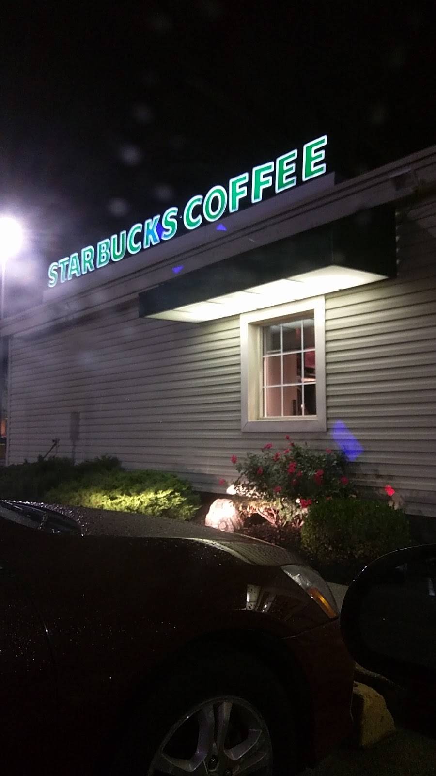 Starbucks | cafe | 371 N Service Rd, Patchogue, NY 11772, USA | 6312072102 OR +1 631-207-2102