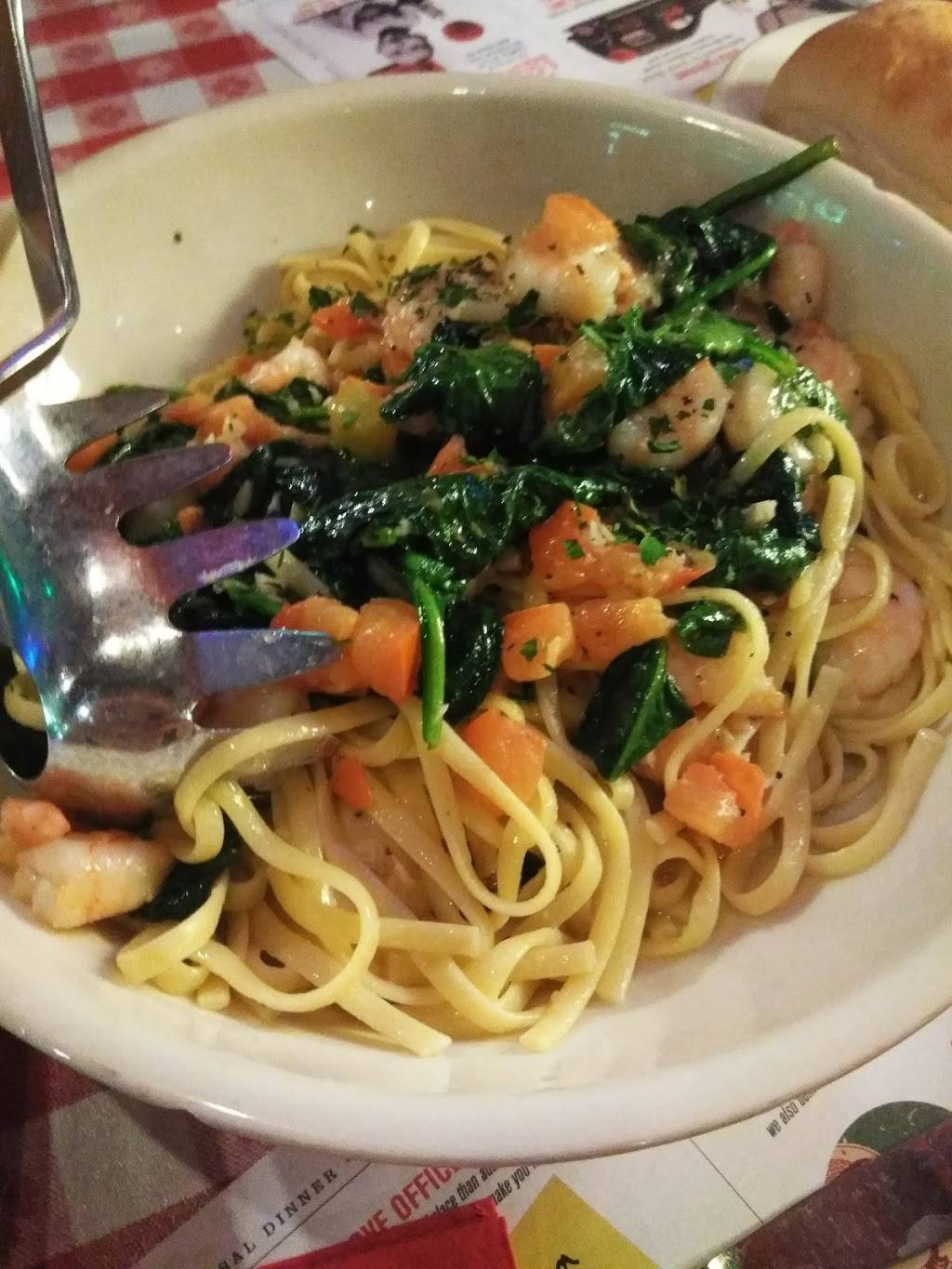 Buca di Beppo Italian Restaurant | restaurant | 17500 Ventura Blvd, Encino, CA 91316, USA | 8189953288 OR +1 818-995-3288