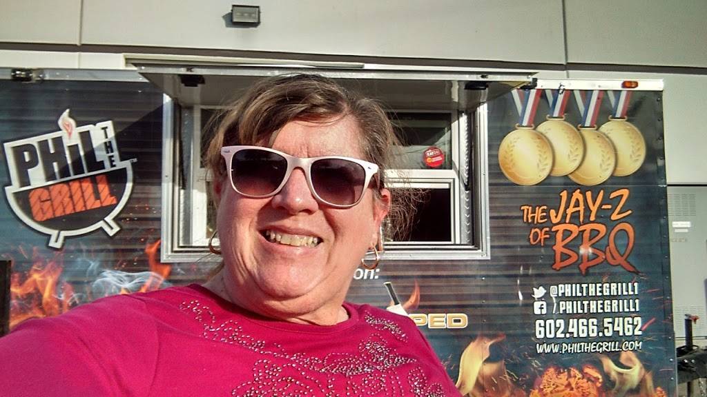 Phil The Grill BBQ | restaurant | 3002 E Washington St, Phoenix, AZ 85034, USA | 6024665462 OR +1 602-466-5462