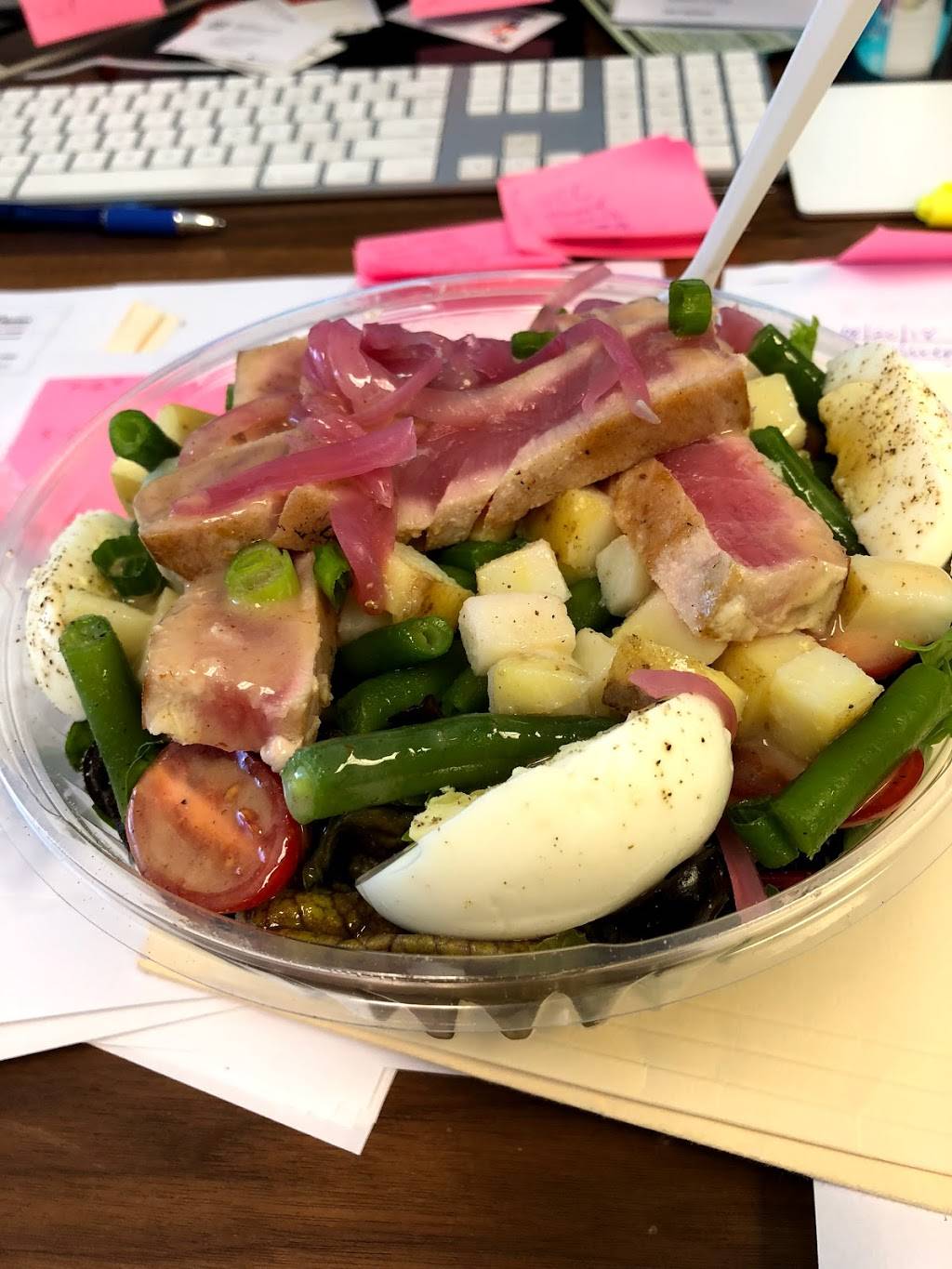 The French Lunchbox @ Chicago French Market | restaurant | 131 N Clinton St, Chicago, IL 60661, USA | 7086288722 OR +1 708-628-8722