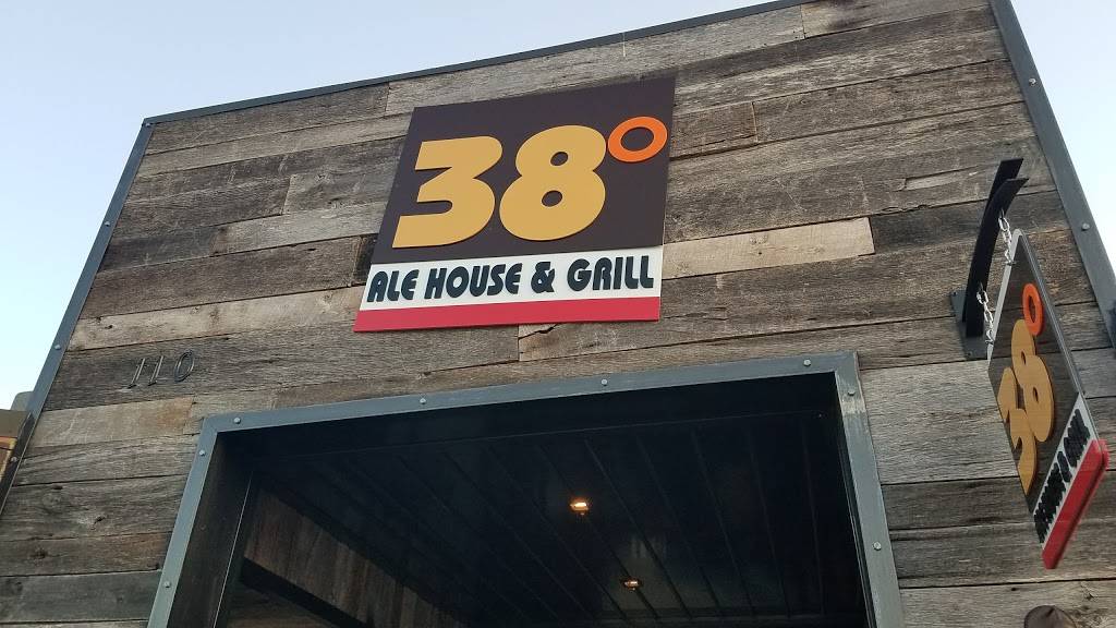 38 Degrees Ale House & Grill | restaurant | 110 E Colorado Blvd, Monrovia, CA 91016, USA | 6264085544 OR +1 626-408-5544