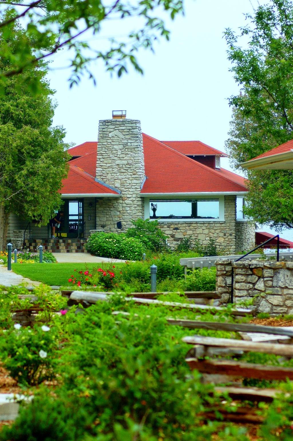 Top Deck Restaurant at Gordon Lodge | restaurant | 1420 Pine Dr, Baileys Harbor, WI 54202, USA | 9208391061 OR +1 920-839-1061