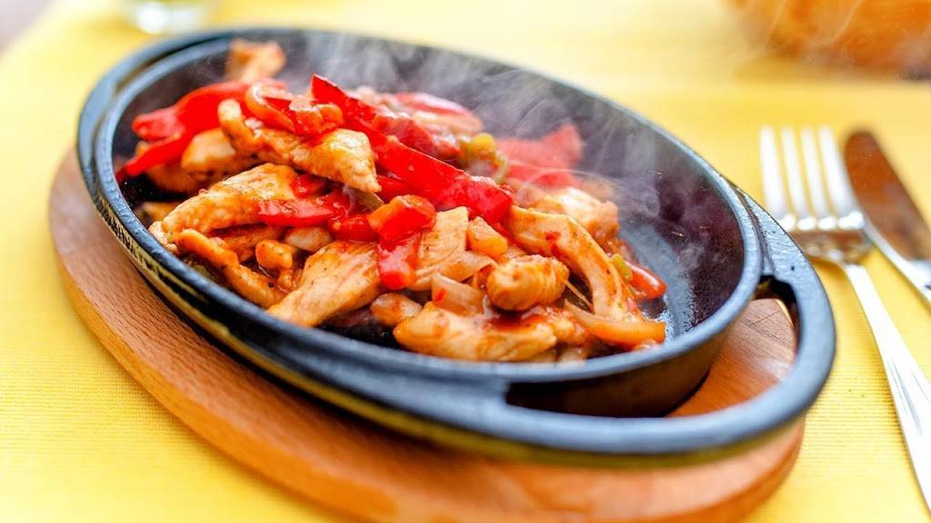 La Cascada Mexican Restaurant | restaurant | 212 W Main St, Gas City, IN 46933, USA | 7655734831 OR +1 765-573-4831