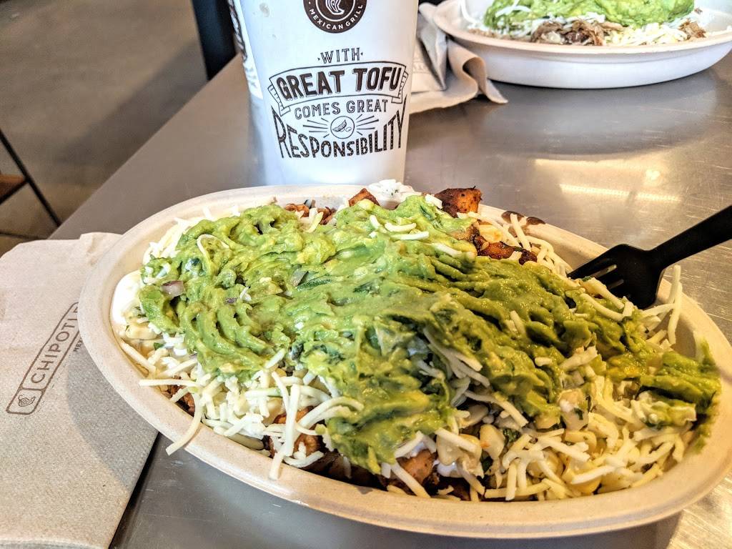 Chipotle Mexican Grill | restaurant | 162 W Hillcrest Dr Ste 300, Thousand Oaks, CA 91360, USA | 8052309193 OR +1 805-230-9193
