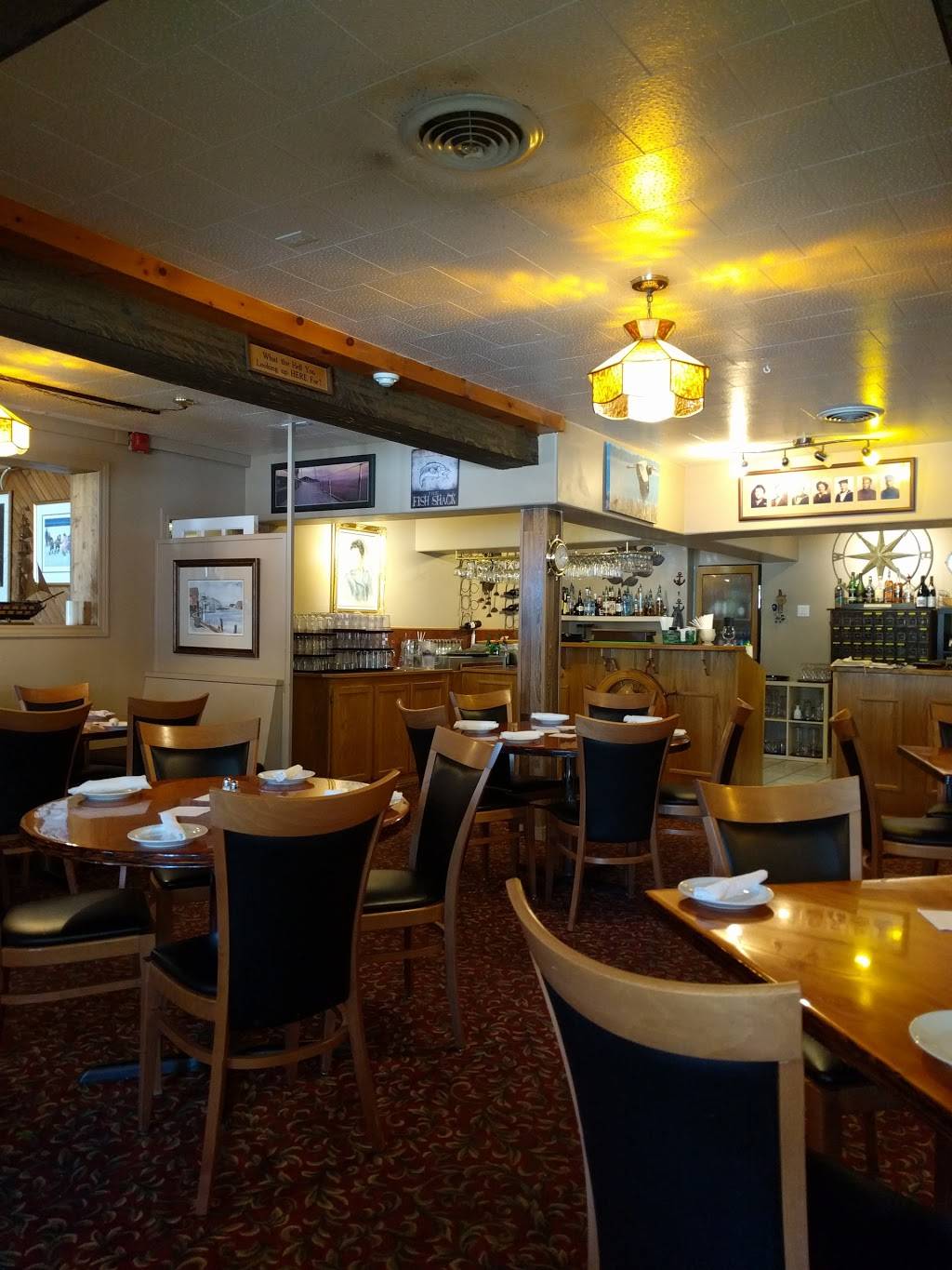 Molly & OJs Restaurant | restaurant | 875 Mariners Rd, Erieau, ON N0P 1N0, Canada | 5196768812 OR +1 519-676-8812