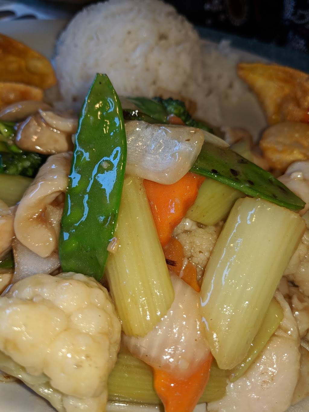 Asia Kitchen | restaurant | 18801 E Burnside St, Portland, OR 97233, USA | 5036665570 OR +1 503-666-5570