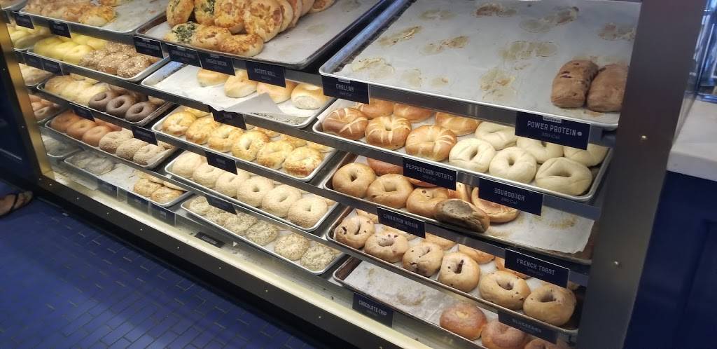 Noahs Bagels | cafe | 1670 E Monte Vista Ave Suite 104, Vacaville, CA 95688, USA | 7074744359 OR +1 707-474-4359