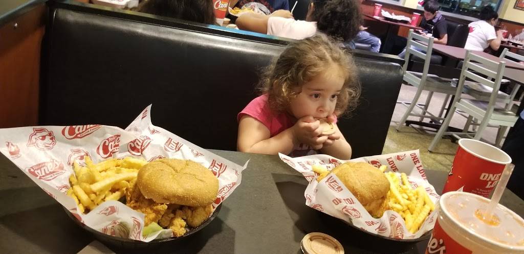 Raising Canes Chicken Fingers | meal takeaway | 6015 Hwy 6 N, Houston, TX 77084, USA | 2813451605 OR +1 281-345-1605