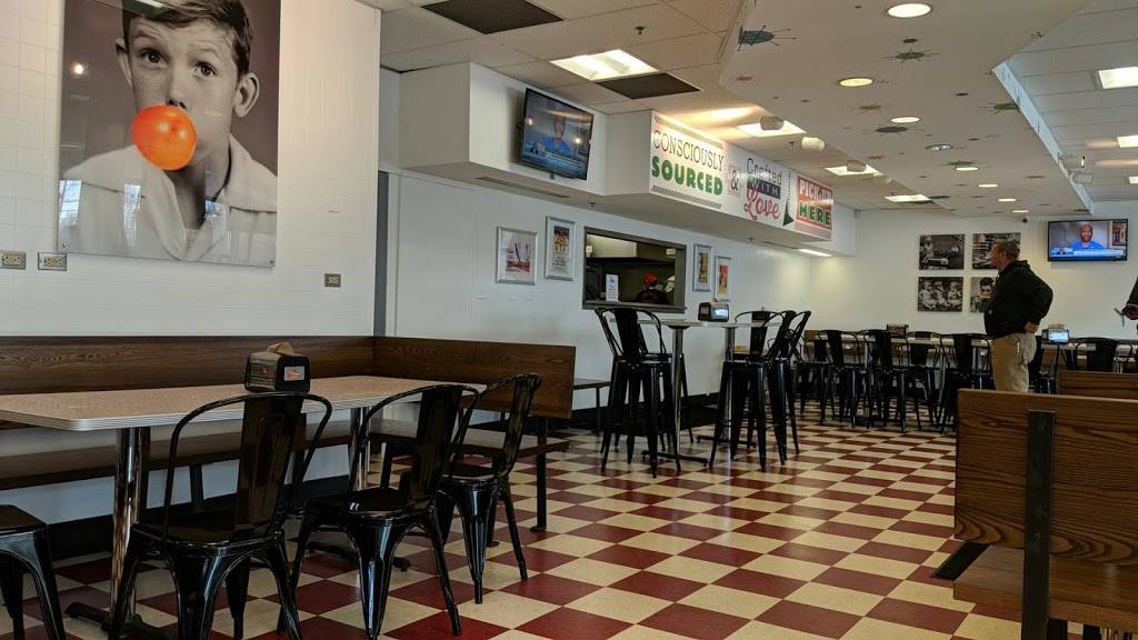 WUBurger | restaurant | 880 Main St, Woburn, MA 01801, USA | 7812810277 OR +1 781-281-0277