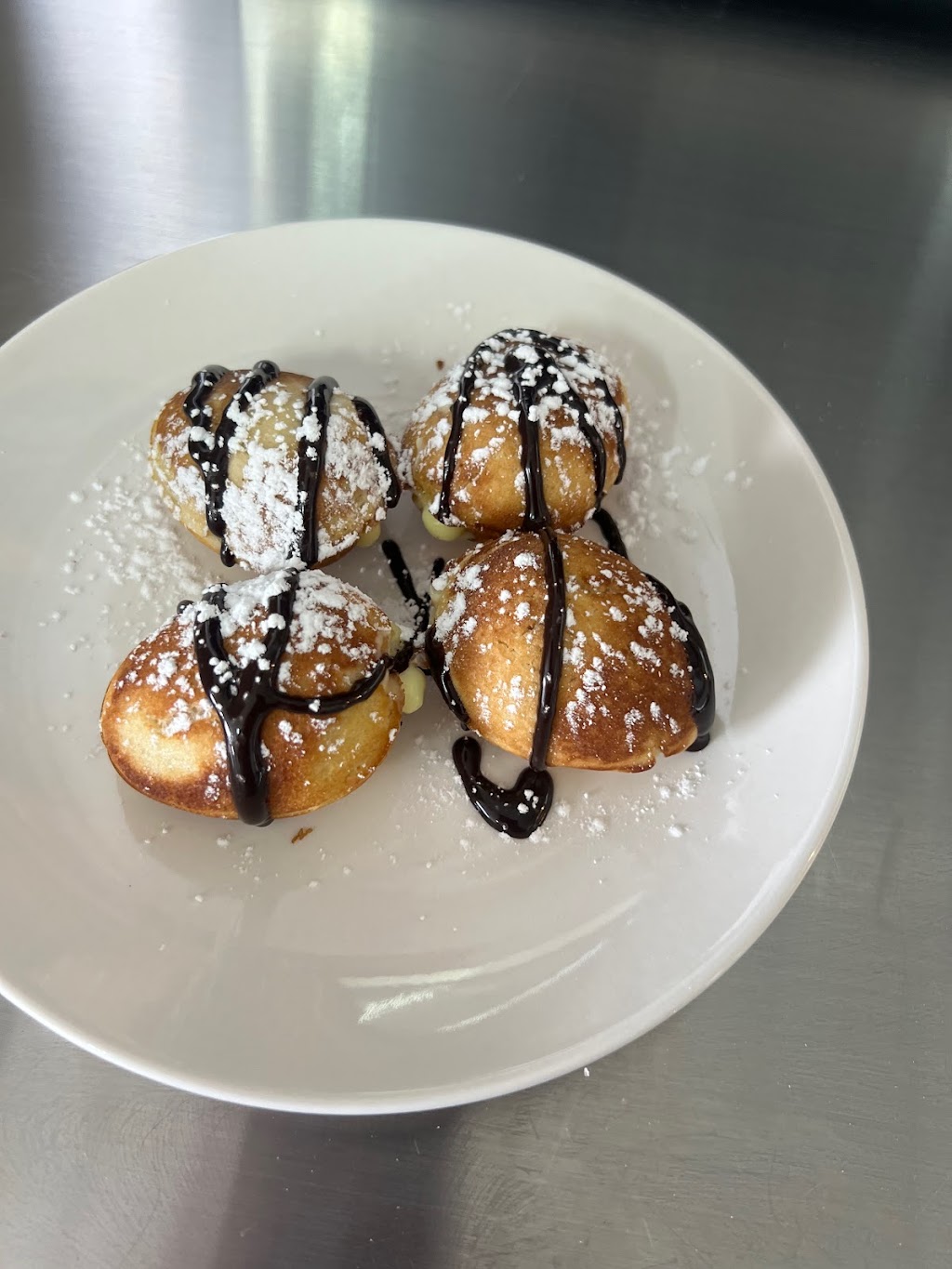 Sip-N-Smoke | restaurant | 5371 US-15, Montgomery, PA 17752, USA | 5703186692 OR +1 570-318-6692