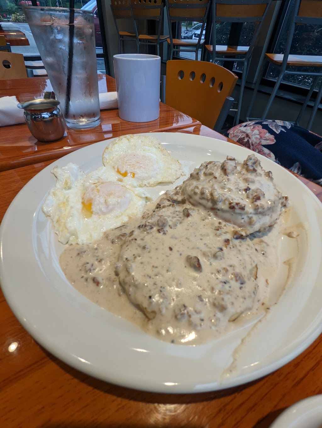 Market At Main Wards | restaurant | 3920 Wards Rd, Lynchburg, VA 24502, USA | 4342153341 OR +1 434-215-3341