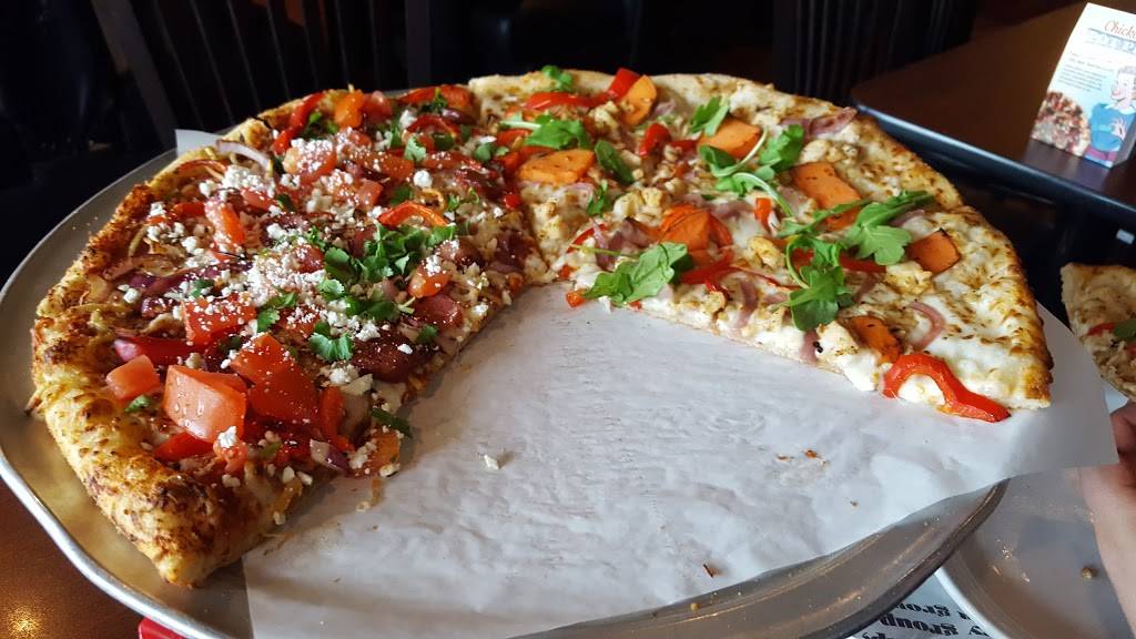 Pizza Schmizza | restaurant | 18021 NW Evergreen Pkwy, Beaverton, OR 97006, USA | 5035338366 OR +1 503-533-8366