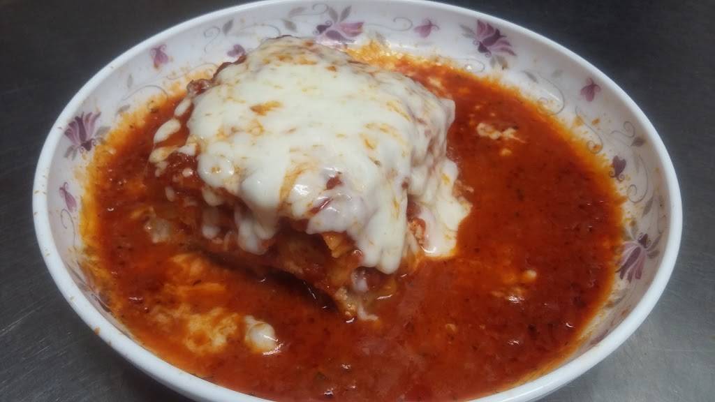 Pinos Italian Restaurant and Pizzeria | restaurant | 404 S Main St #2066, Farmville, VA 23901, USA | 4343923135 OR +1 434-392-3135