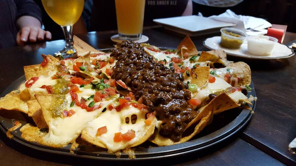 Bowmans Bar & Grill | restaurant | 1170 Carling Ave, Ottawa, ON K1Z 7K6, Canada | 6136809339 OR +1 613-680-9339