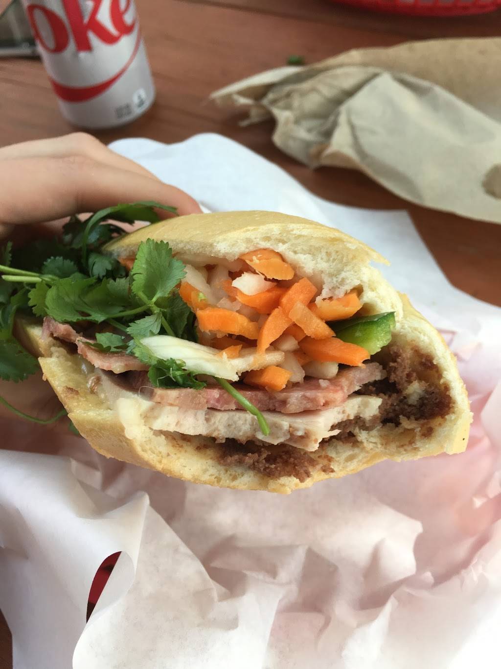 Saigon Le Vendeur | meal takeaway | 2404 E 7th St, Austin, TX 78702, USA | 5123516916 OR +1 512-351-6916