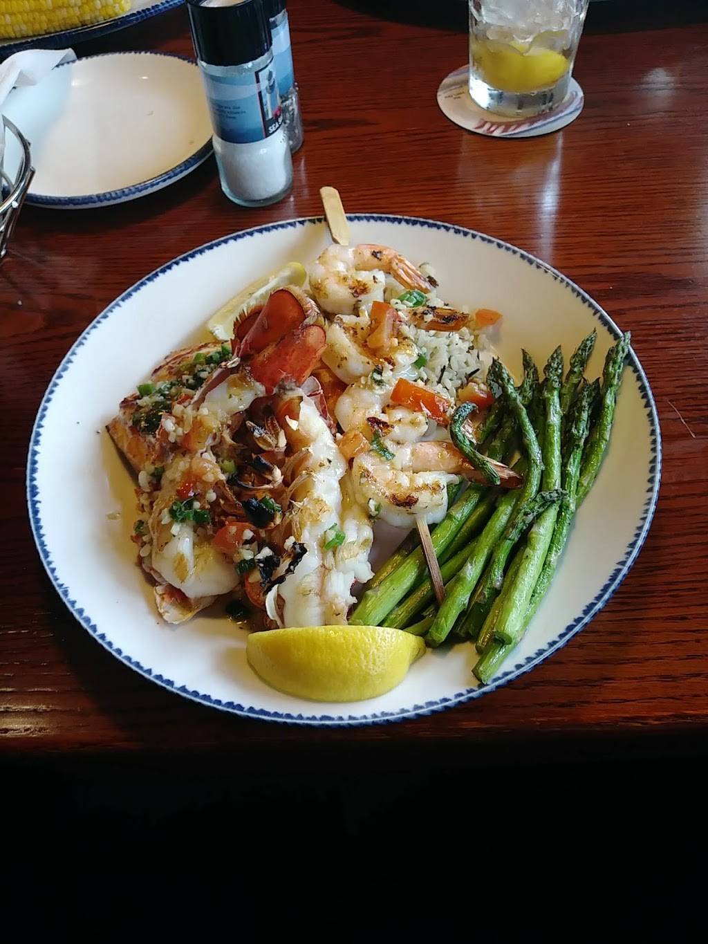 Red Lobster | restaurant | 4381 Venture Dr, Peru, IL 61354, USA | 8152238571 OR +1 815-223-8571