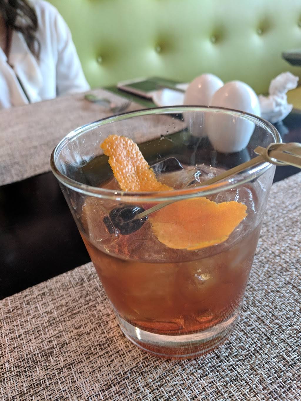 Metropole | restaurant | 899 Francisco St, Los Angeles, CA 90017, USA | 2132328800 OR +1 213-232-8800