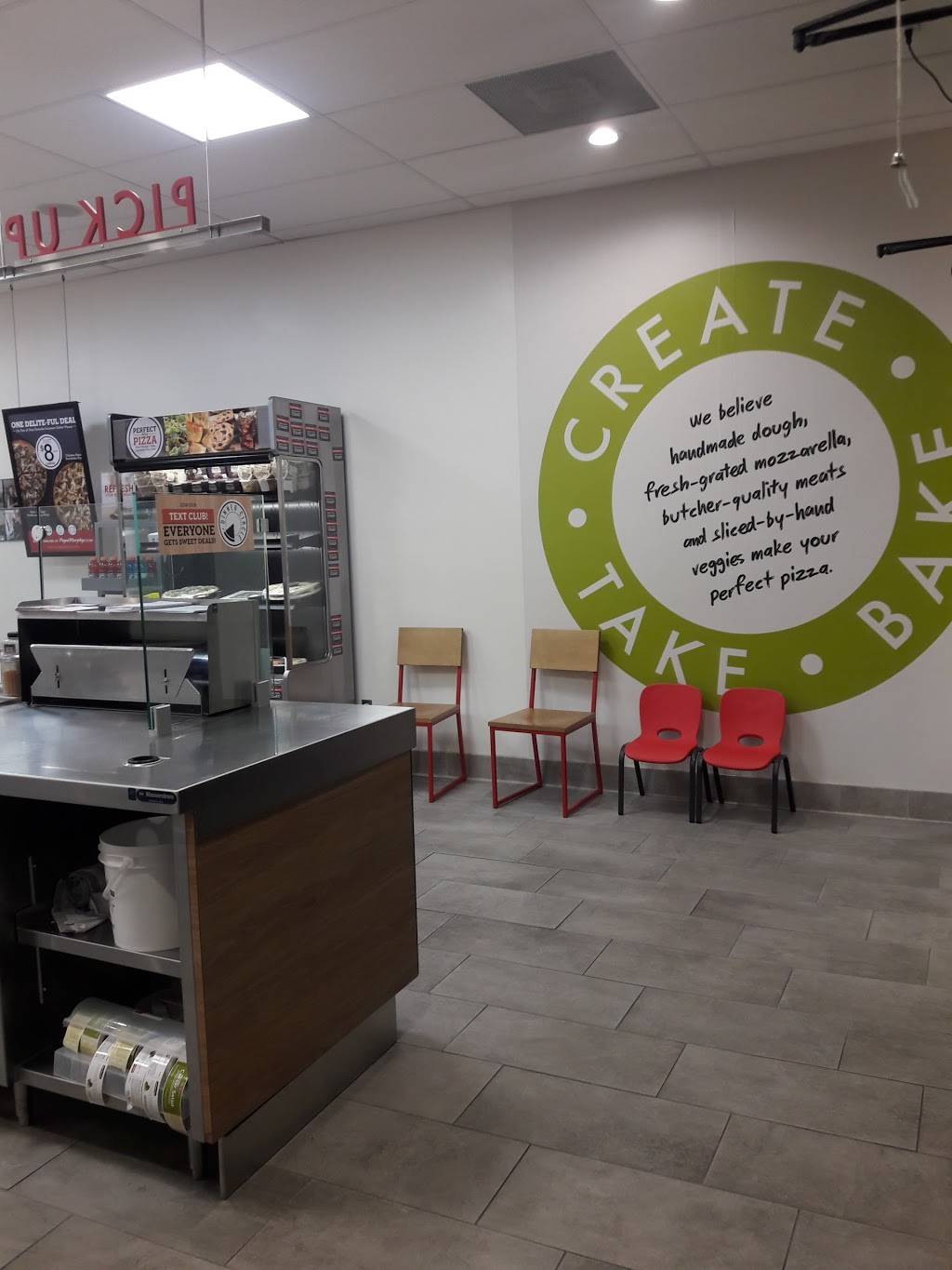 Papa Murphys Take N Bake Pizza | meal takeaway | 3869 Rancho Vista Blvd unit a-3, Palmdale, CA 93551, USA | 6617222999 OR +1 661-722-2999