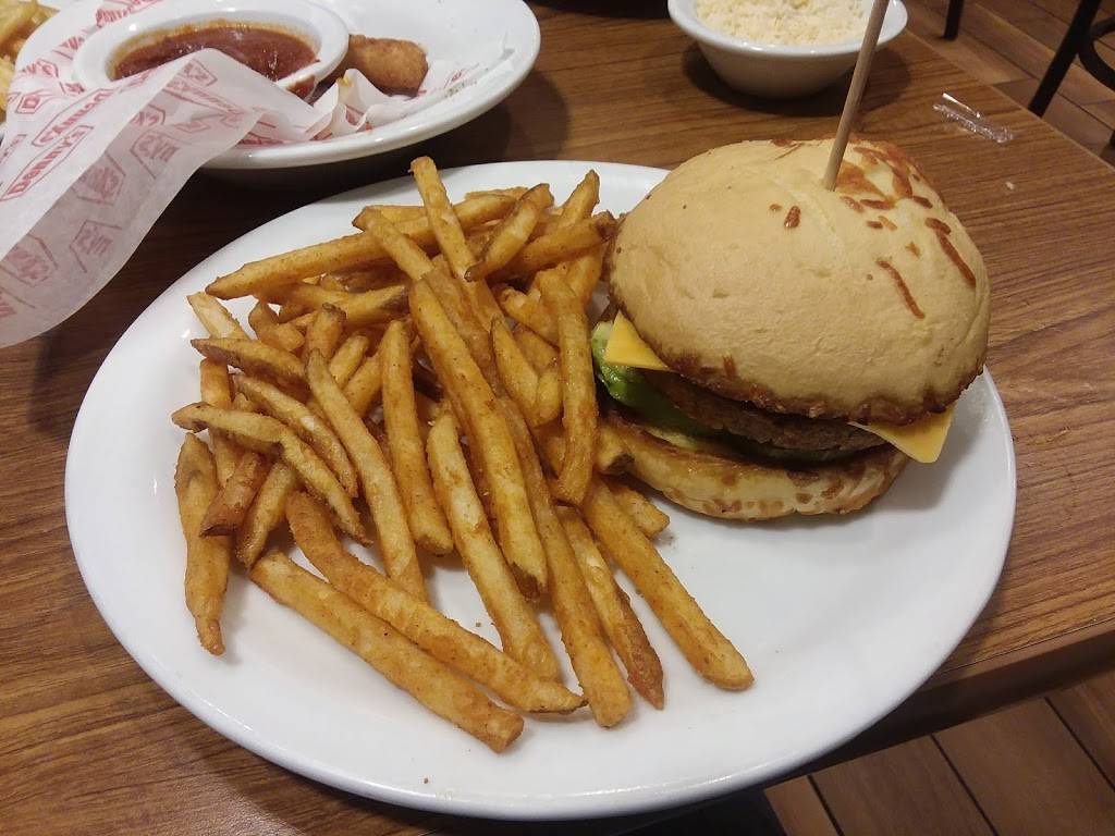 Dennys | restaurant | 433 S Gammon Rd, Madison, WI 53719, USA | 6088337070 OR +1 608-833-7070