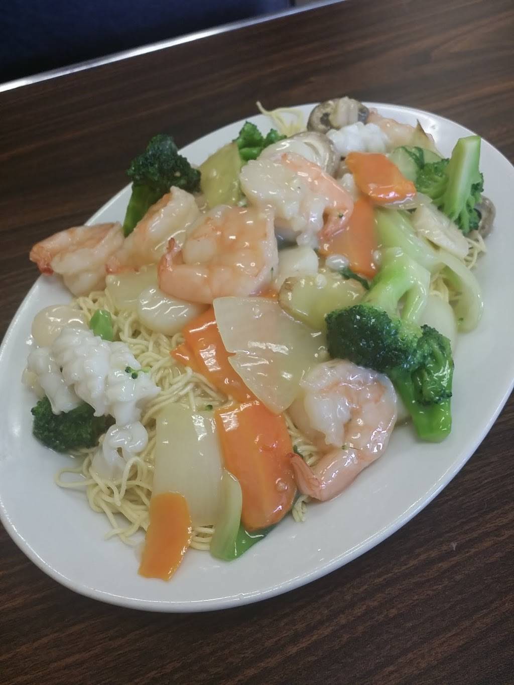 Donlands Garden Chinese Restaurant | restaurant | 348 Donlands Ave, East York, ON M4J 3S1, Canada | 6473474443 OR +1 647-347-4443