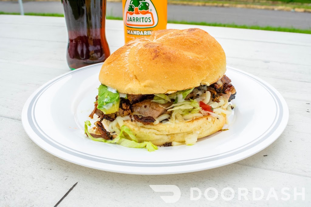 Dinoras catering | restaurant | 740 Plainfield St, Providence, RI 02909, USA | 4016789145 OR +1 401-678-9145