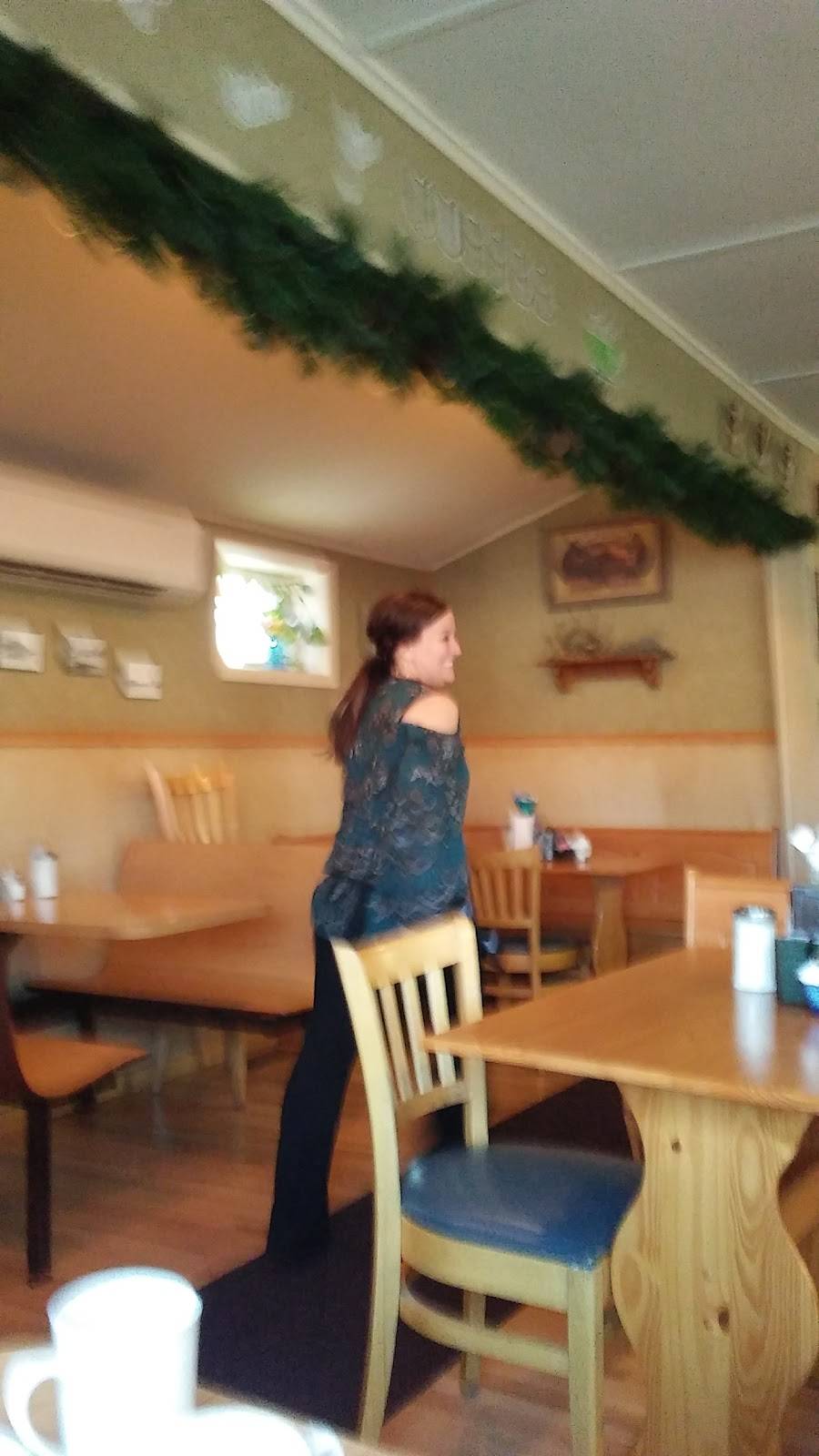 Cozy Cottage Cafe | restaurant | 300 Barclay Ave, Pine River, MN 56474, USA | 2185872588 OR +1 218-587-2588