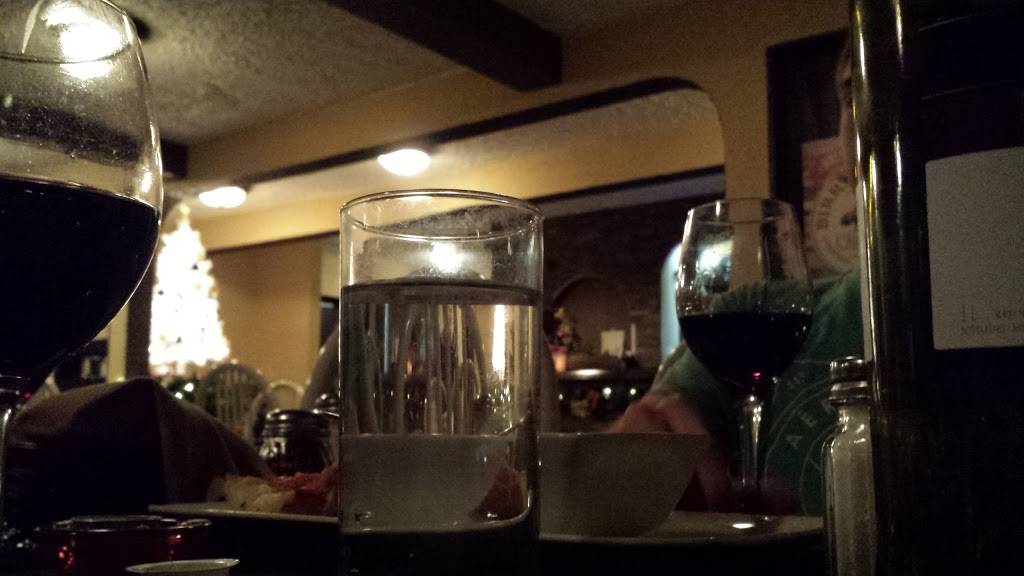 Ninos Italian Restaurant | restaurant | 298 Blake St, Barrie, ON L4M 1K8, Canada | 7057261611 OR +1 705-726-1611