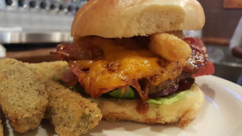 Hoppers Pub | restaurant | 2648, 318 Rte 66, Waynesville, MO 65583, USA | 5737740135 OR +1 573-774-0135