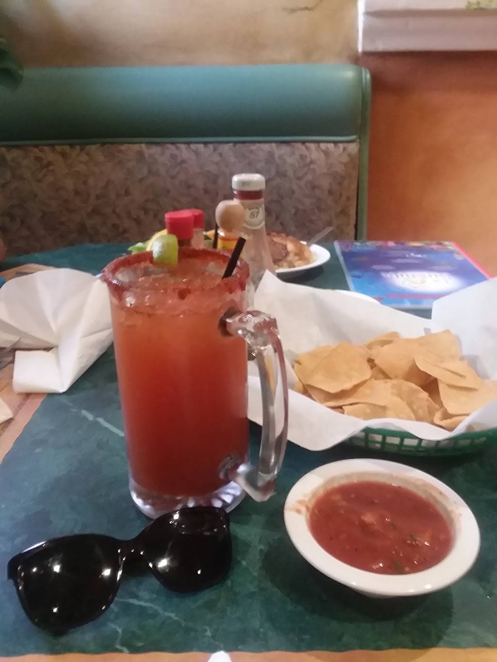 Mariscos La Sirenita | restaurant | 14032 Oxnard St, Van Nuys, CA 91401, USA | 8189080742 OR +1 818-908-0742