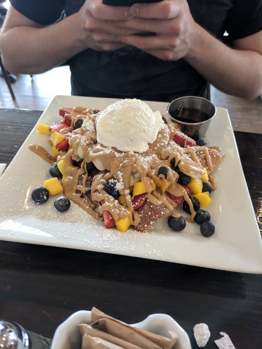 Brus Wiffle Marina Del Rey | restaurant | 3105 Washington Blvd, Marina Del Rey, CA 90292, USA | 3108819162 OR +1 310-881-9162