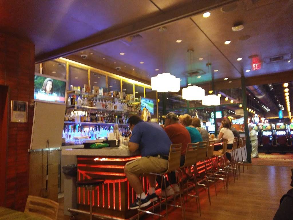 Burgers and More by Emeril | restaurant | 77 Sands Blvd, Bethlehem, PA 18015, USA | 4847777777 OR +1 484-777-7777