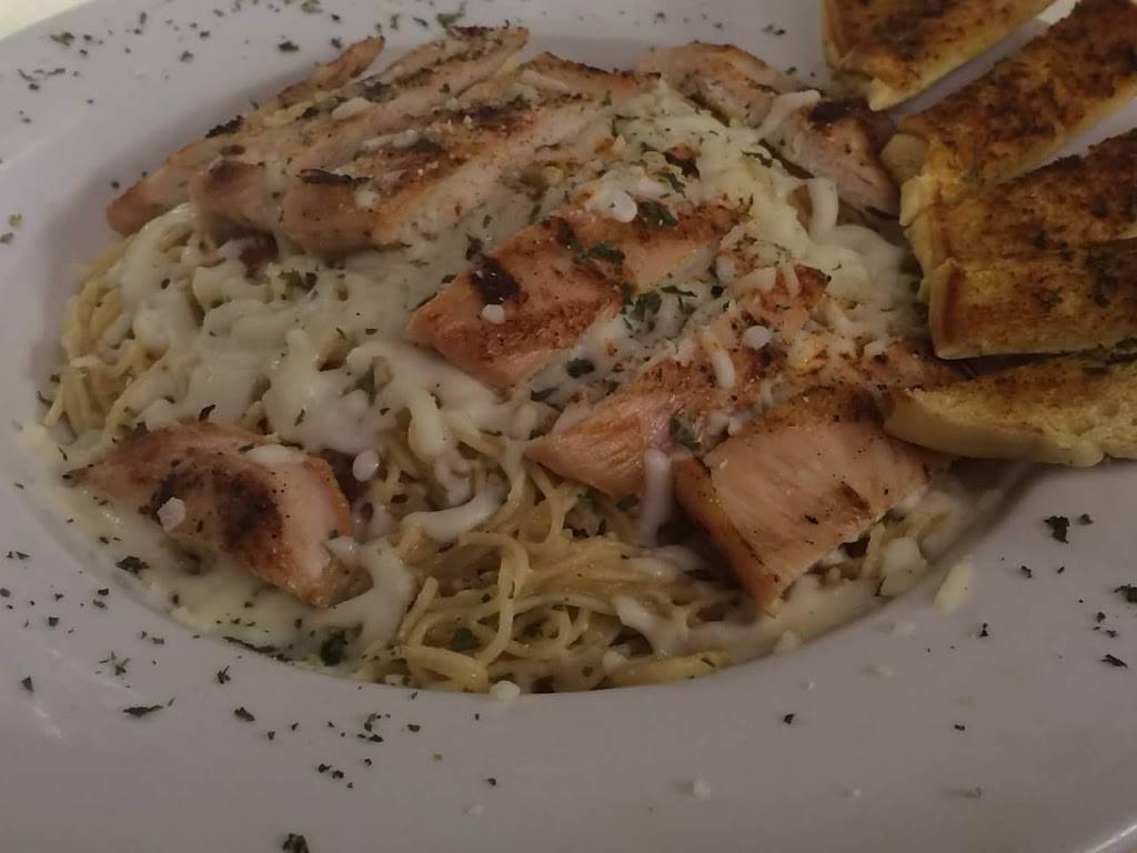 Five Brothers Cafe | cafe | 110 Market Ave, Fairfield, IL 62837, USA | 6188423366 OR +1 618-842-3366