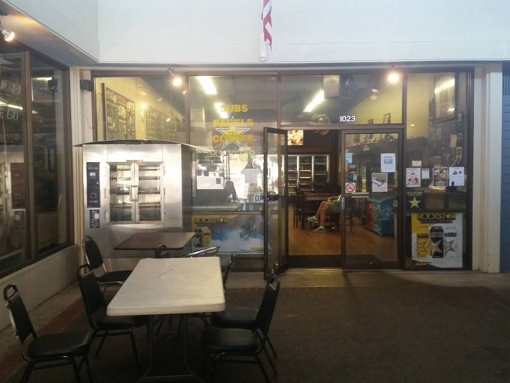 Upper Crust Deli | restaurant | 1023 Terra Nova Blvd, Pacifica, CA 94044, USA | 6503557399 OR +1 650-355-7399