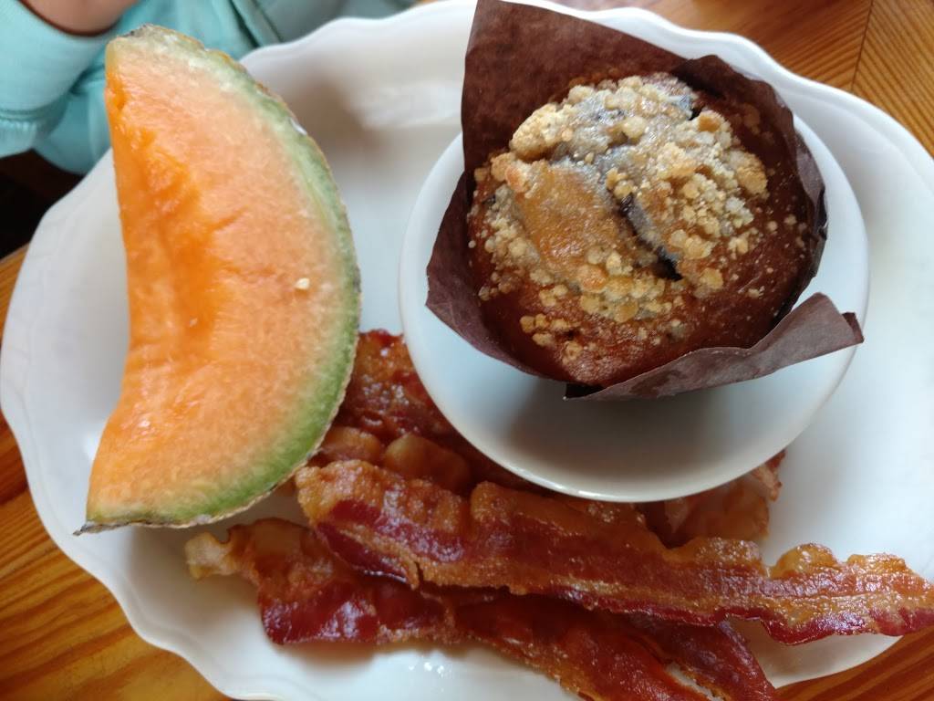 Warrens Station | restaurant | 1406 Coastal Hwy, Fenwick Island, DE 19944, USA | 3025397156 OR +1 302-539-7156